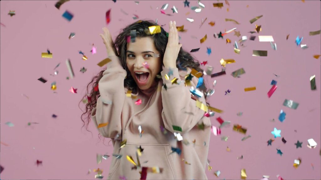 day 7 video distribution_a girl is surprised by confetti rain – Lumira Studio